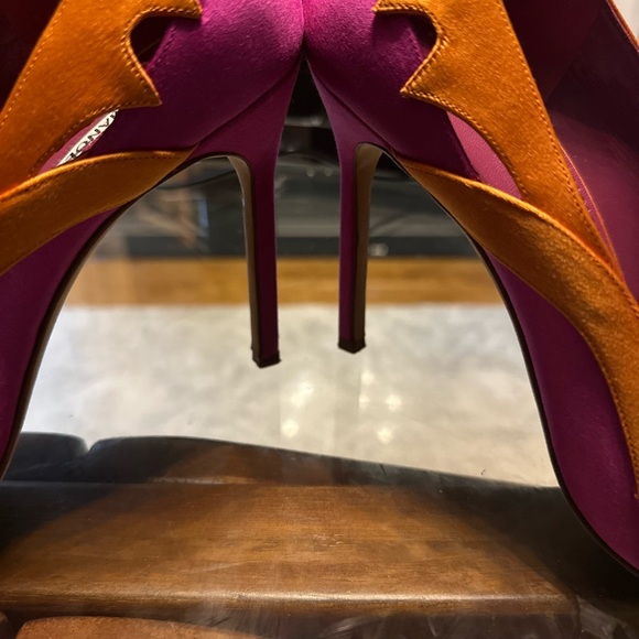 Manolo Blahnik Pink & Orange Pumps - Picture 7 of 13
